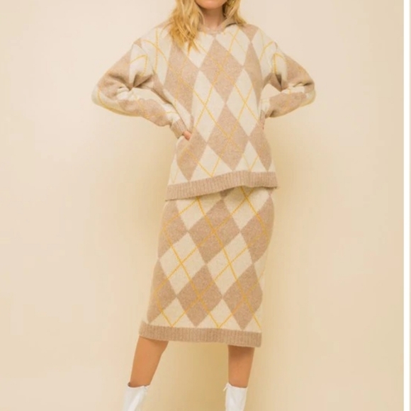 Hem & Thread Dresses & Skirts - SET of Hooded Sweater + Skirt NWT